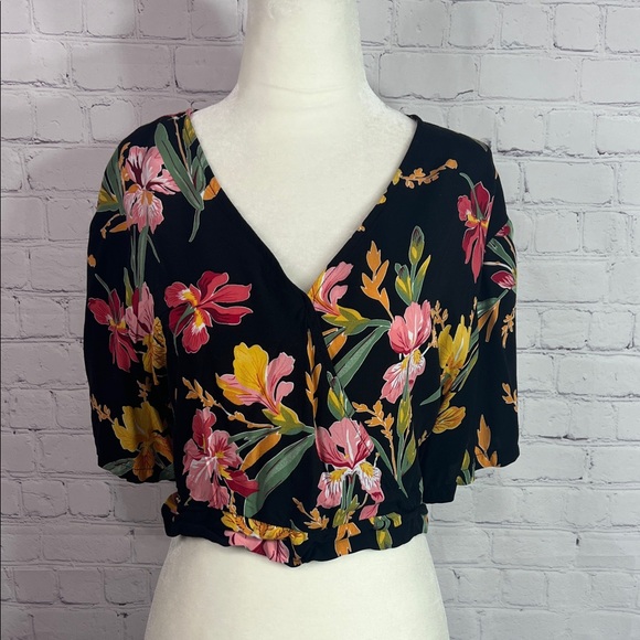 Shein Curve tropical floral print crop open back top - Picture 1 of 11